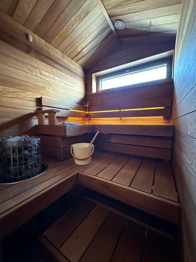 Holysuites 2 - Ski-In And Out Apartment In The Middle Of Ski Slopes In Pyhae Pyhätunturi Eksteriør billede